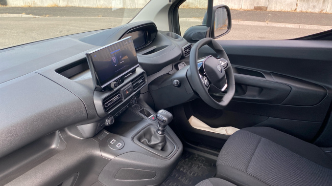 Peugeot Partner M Diesel 1.5 BlueHDi 100 Professional Plus Van - Image 9